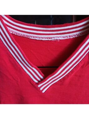 True Vintage 1950's T-shirt Small Red Sleeveless Trim V-Neck All Cotton Muscle